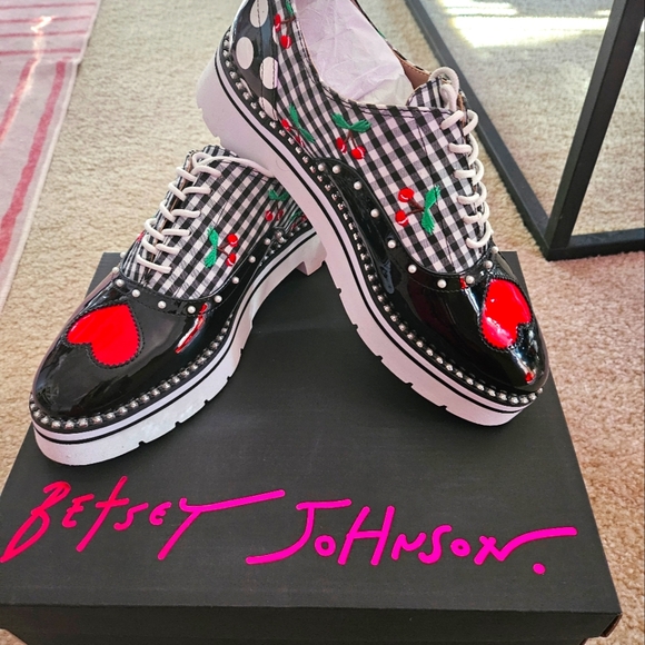 Brand new Betsey Johnson multi pattern loafers - Picture 5 of 5